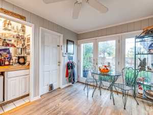 2402 Live Oak St (15)