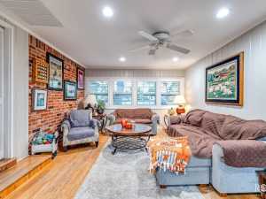 2402 Live Oak St (18)