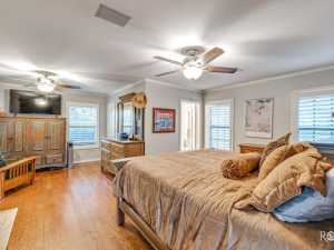 2402 Live Oak St (19)