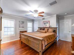 2402 Live Oak St (21)