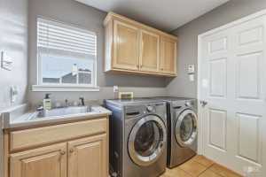 1209 Ashford Dr (18)