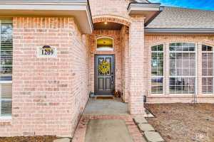 1209 Ashford Dr (26)