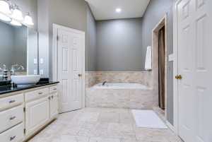 6026 Warwick Dr (36)