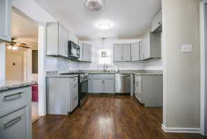 1010 Ave D (10)