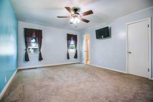 1010 Ave D (14)