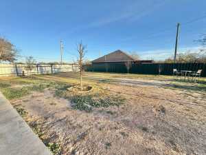 2301 N Lillie St (21)