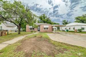 310 N Van Buren St (11)