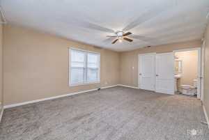 310 N Van Buren St (20)