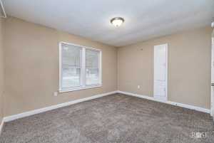 310 N Van Buren St (22)