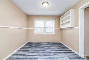 310 N Van Buren St (6)