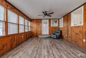 310 N Van Buren St (8)
