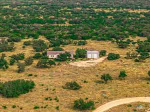 660 Private Rd 1115 (44)