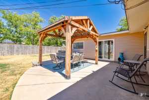 2620 University Ave (9)