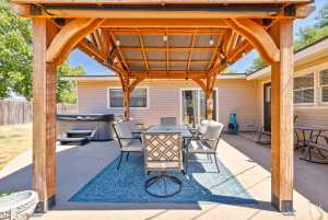 2620 University Ave (10)