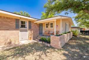 2620 University Ave (31)