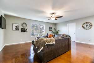 718 E 45th St (10)