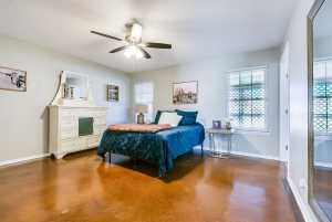718 E 45th St (4)
