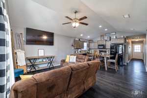 610 Jones St (6)
