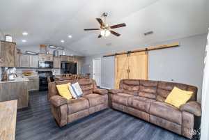 610 Jones St (8)