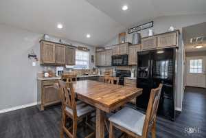 610 Jones St (9)