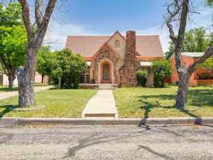 2229 Waco St