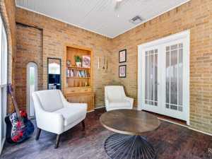 2229 Waco St (11)
