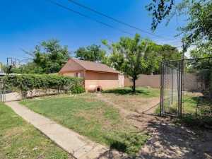 2229 Waco St (24)