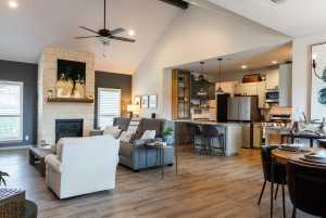 2014 Overhill Dr (7)