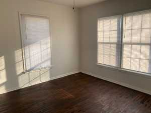 2402 Webster Ave (13)