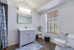 2312 Live Oak St (27)