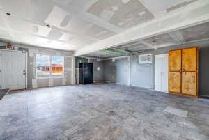 313 E 19th St (16)