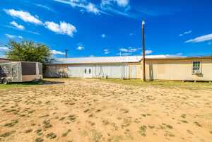 313 E 19th St (19)