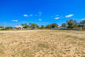 313 E 19th St (20)