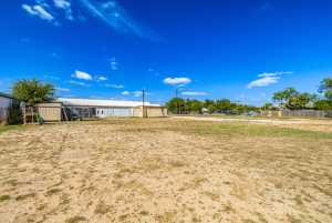 313 E 19th St (21)
