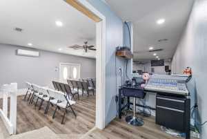 313 E 19th St (5)