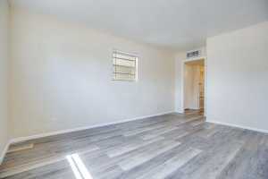 2006 Field St (4)