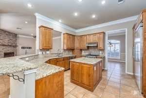 6033 Kingsbridge Dr (16)