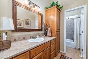 6033 Kingsbridge Dr (27)