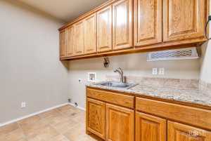 6033 Kingsbridge Dr (31)