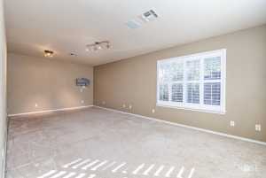 6033 Kingsbridge Dr (33)