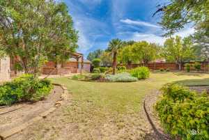 6033 Kingsbridge Dr (40)