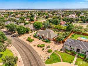6033 Kingsbridge Dr (47)