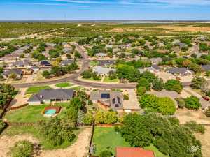 6033 Kingsbridge Dr (59)