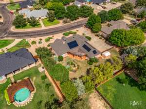6033 Kingsbridge Dr (61)