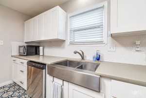 204 S Monroe St (12)