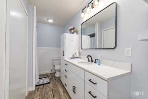 204 S Monroe St (15)