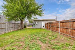 204 S Monroe St (27)