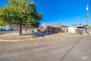 3102 Grove Dr (2)