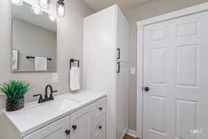 306 E 38th St (16)