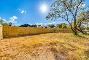 306 E 38th St (23)